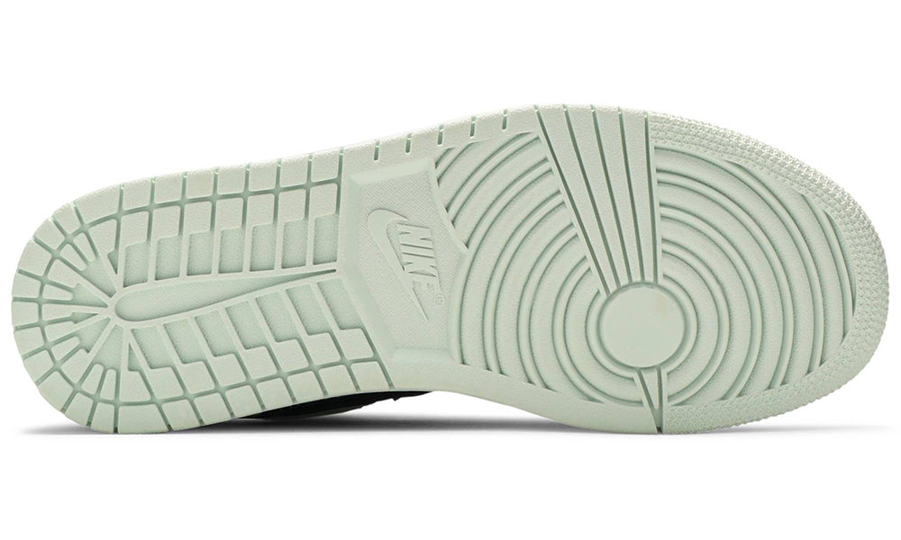 Air Jordan 1 Low SE "Barely Green"