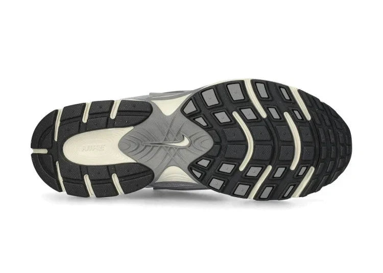 Nike V5 RNR "Cement Grey/Grey Fog/Light Orewood Brown"
