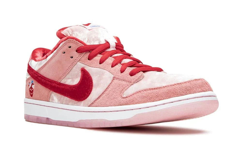 Nike SB Dunk Low Pro "Strangelove"