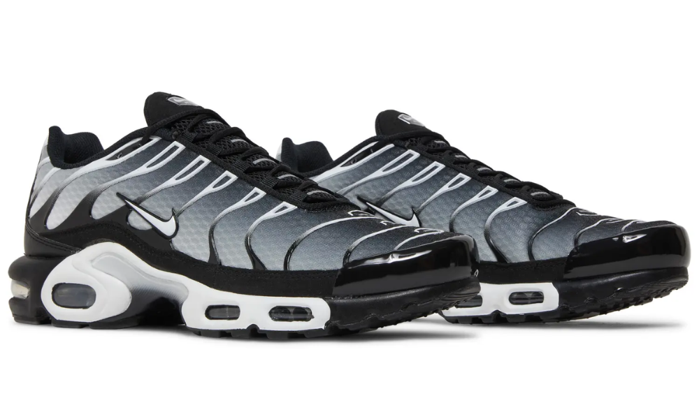 Nike Air Max Plus 'Black Metallic Silver'