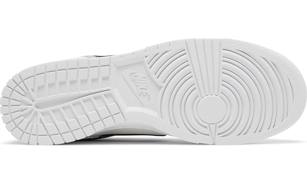 Dunk Low 'Reverse Panda'
