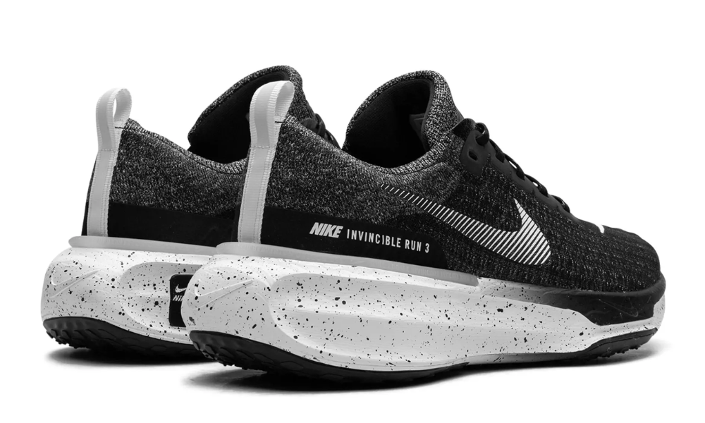 Nike ZoomX Invincible Run Flyknit 3 "Oreo"