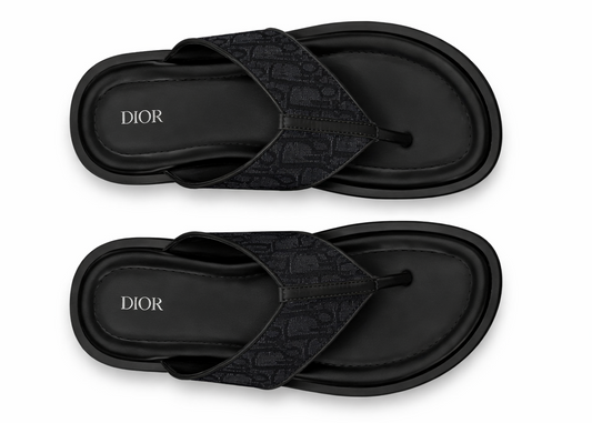 صندل ديور ألياس (Dior Alias) بنمط ثونغ، لون أسود