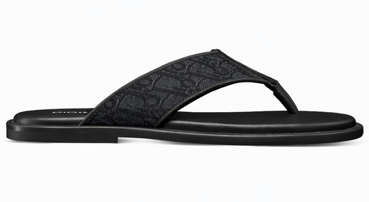 صندل ديور ألياس (Dior Alias) بنمط ثونغ، لون أسود