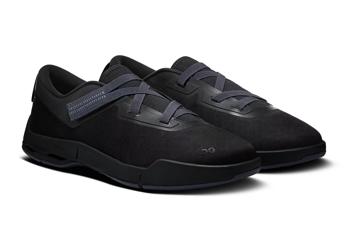 On Cloudnova Moon "Black"